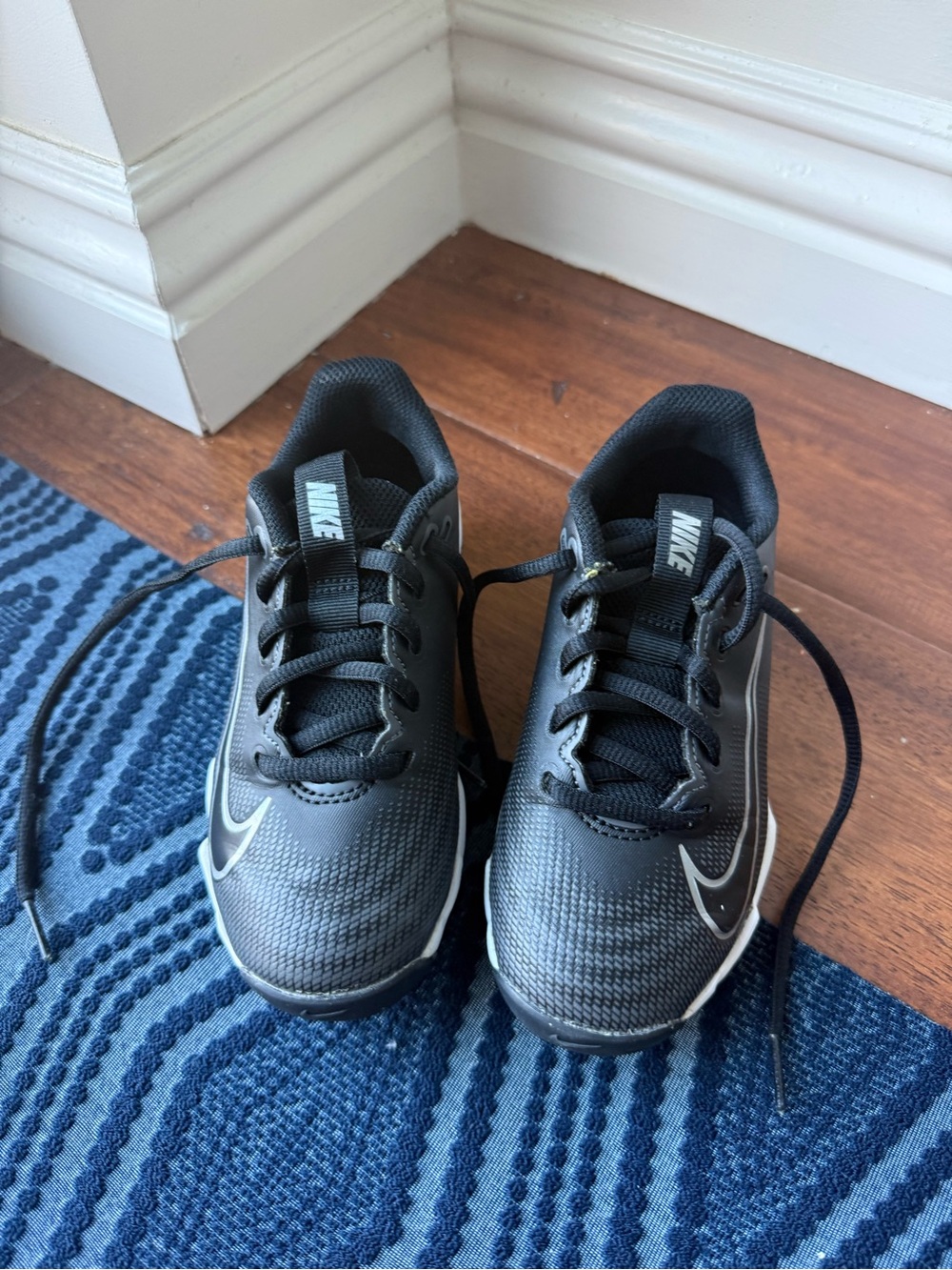 Nike Kids' Black Football Cleats 13C - Picture 3 of 4